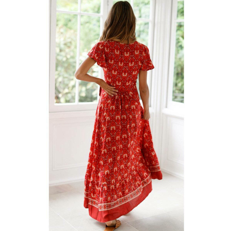 Rotes boho-Kleid mit Schärpe